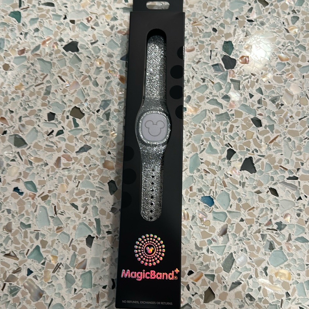 NWT Disney MagicBand+